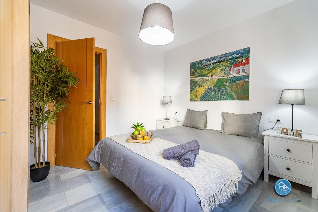 Premium Penthouse With Roof Terrace And Parking In Carlos Haya Málaga Extérieur photo