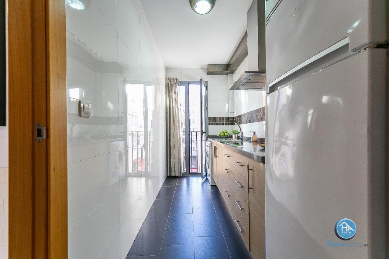 Premium Penthouse With Roof Terrace And Parking In Carlos Haya Málaga Extérieur photo